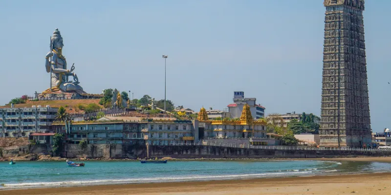 Murudeshwar Beach Karnataka